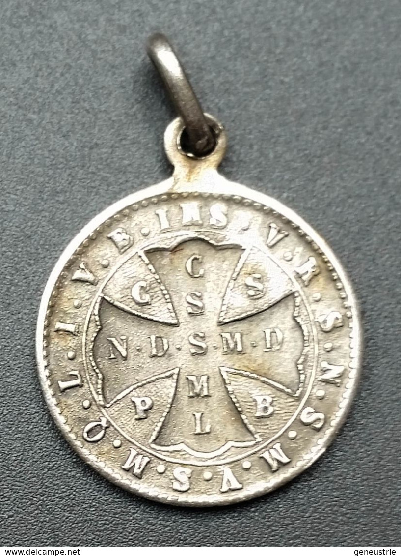 Médaille Religieuse D'exorcisme XIXe Argenté "Saint Benoit" Religious Medal - Godsdienst & Esoterisme