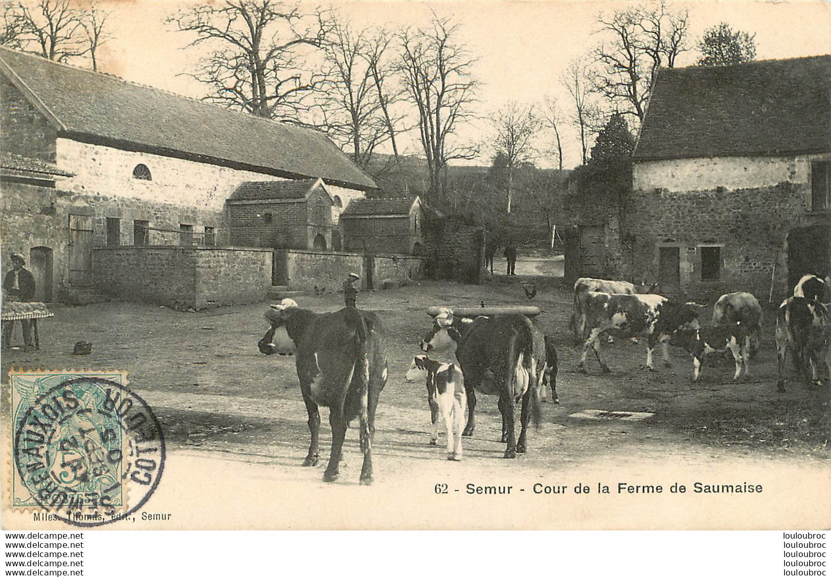 SEMUR COUR DE LA FERME DE SAUMAISE - Semur