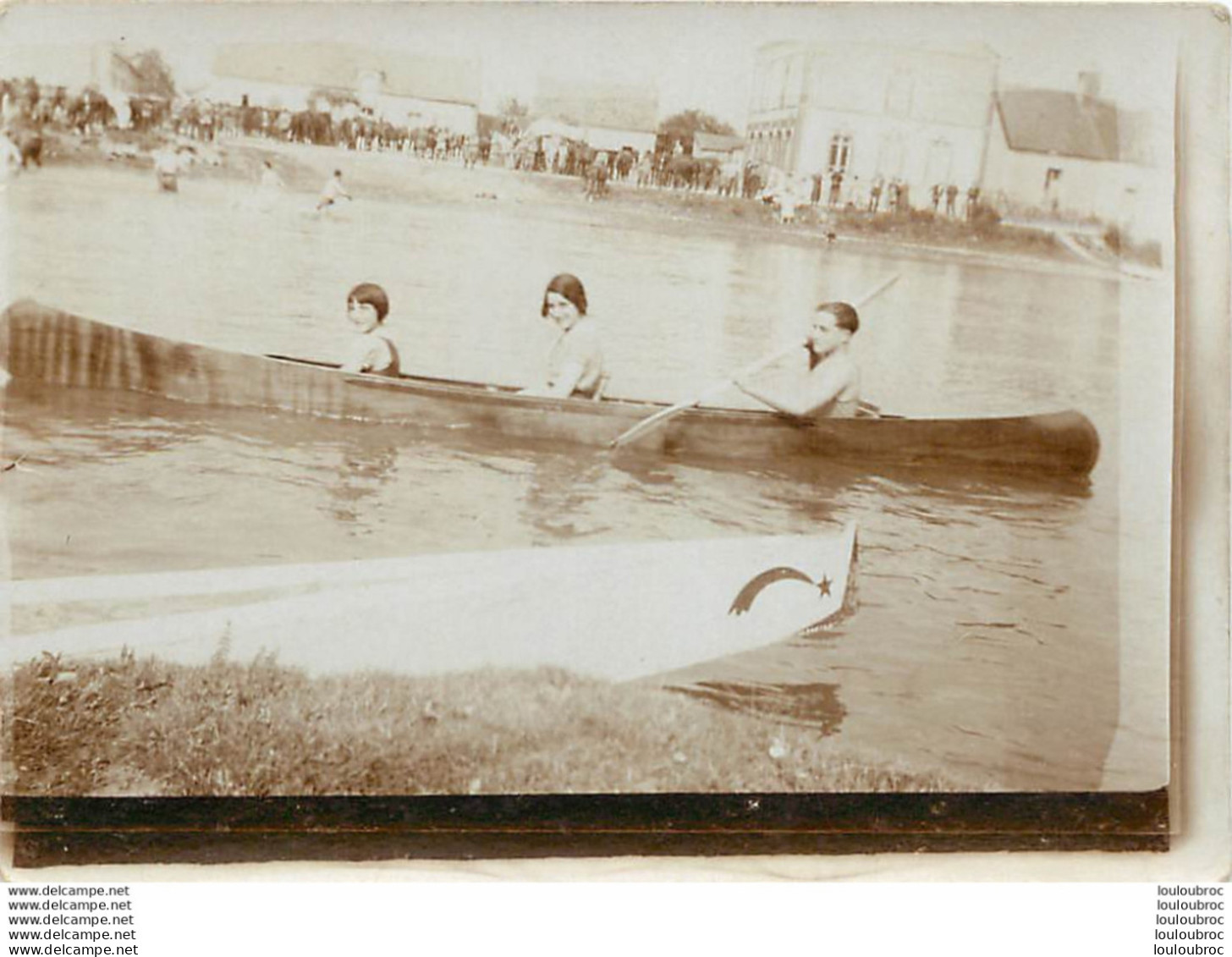 PERSONNES EN CANOE   PHOTO ORIGINALE 9 X 6 CM - Bateaux