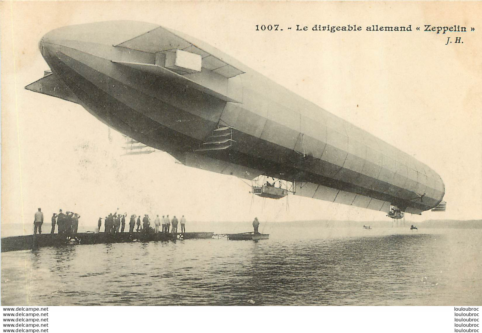 DIRIGEABLE ALLEMAND ZEPPELIN - Airships