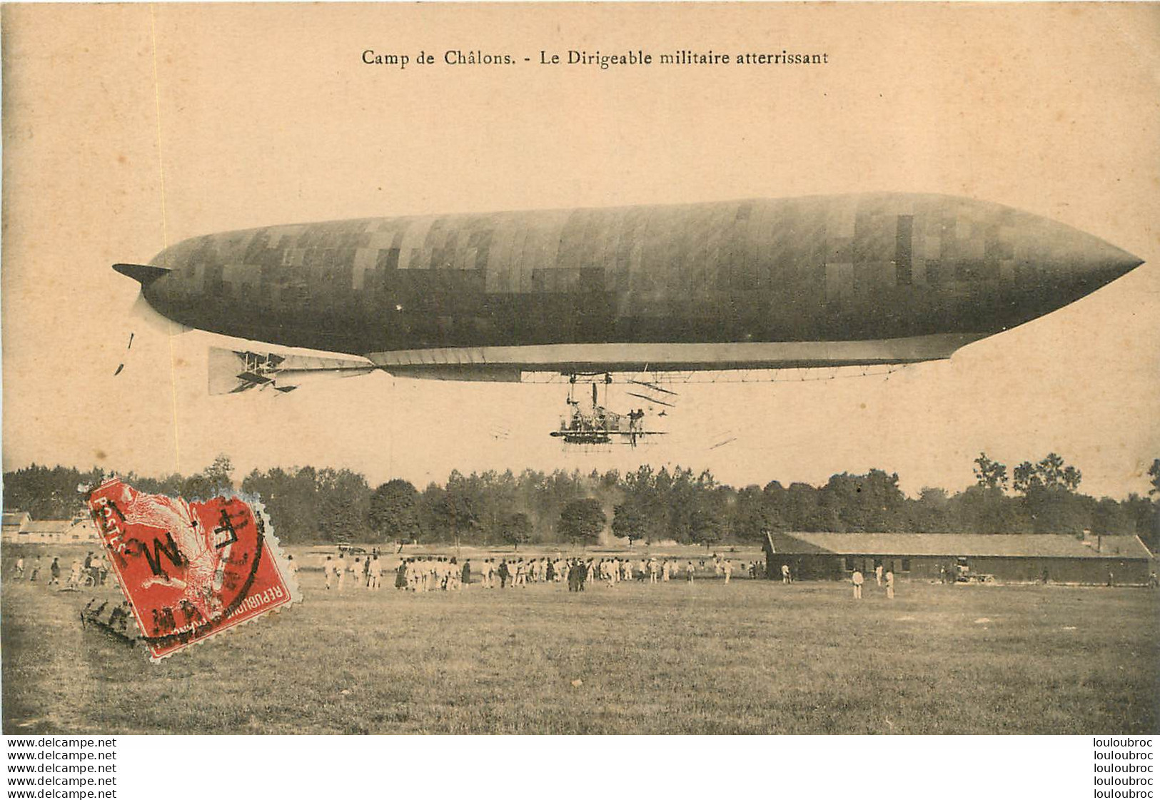 DIRIGEABLE  MILITAIRE ATTERRISSANT CAMP DE CHALONS - Aeronaves