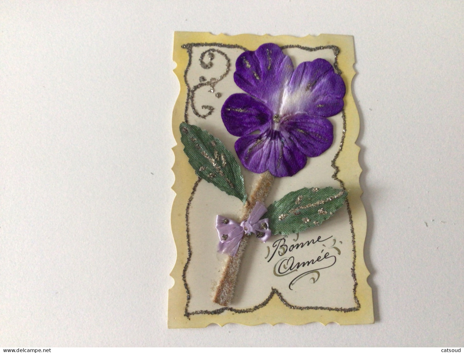 Carte Postale Ancienne Fleurs Avec Relief (différents Matériaux) Sur Carte Transparente Bonne Année - Blumen