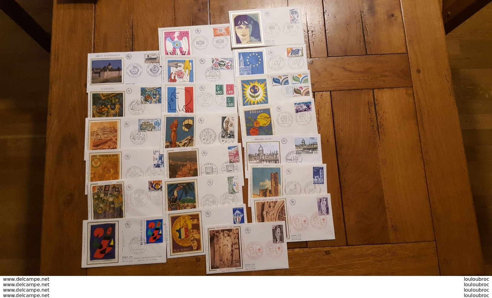 JOLI LOT DE 40 ENVELOPPES PREMIER JOUR D'EMISSION FDC VOIR LES 2 SCANS AUCUN DOUBLE REF F - 1970-1979