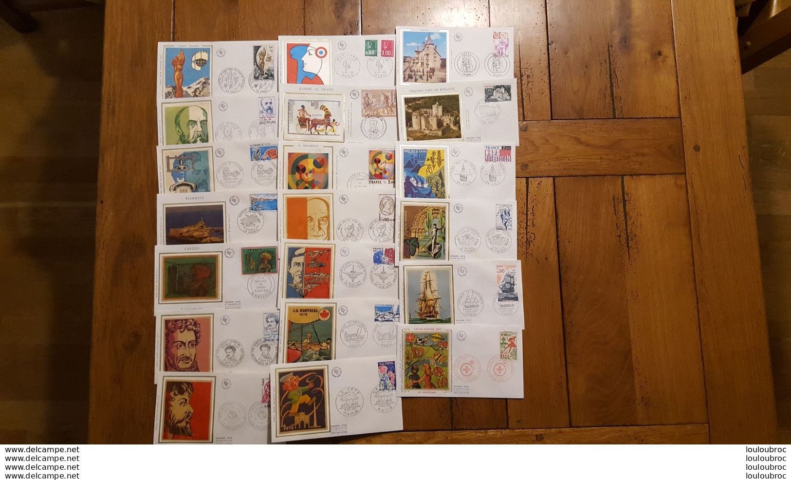 JOLI LOT DE 40 ENVELOPPES PREMIER JOUR D'EMISSION FDC VOIR LES 2 SCANS AUCUN DOUBLE REF A - 1970-1979