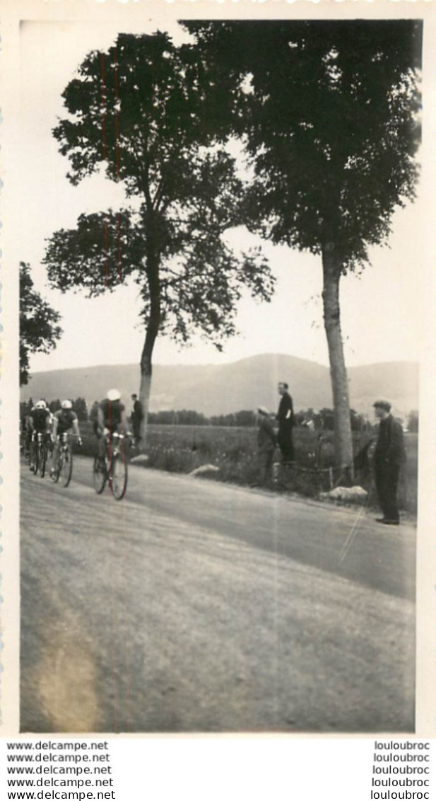 COURSE CYCLISTE  PHOTO ORIGINALE FORMAT  11 X 6.50 CM - Wielrennen