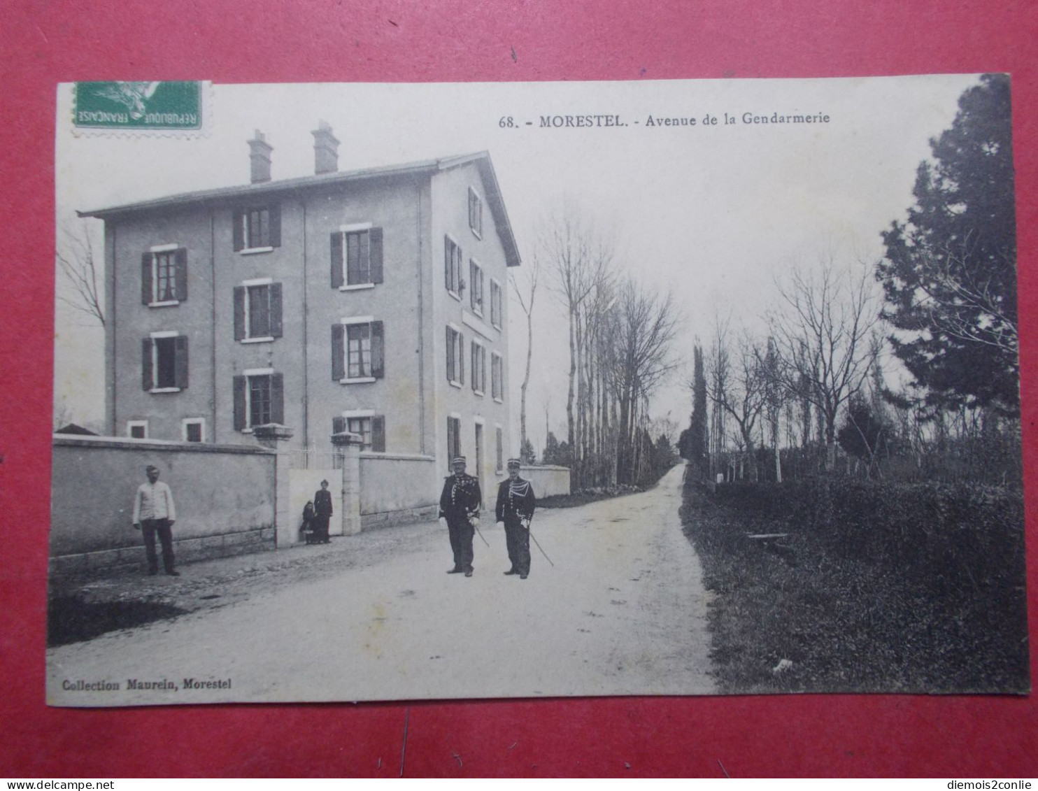 CARTE POSTALE - MORESTEL (38) - Avenue De La Gendarmerie (B388) - Morestel