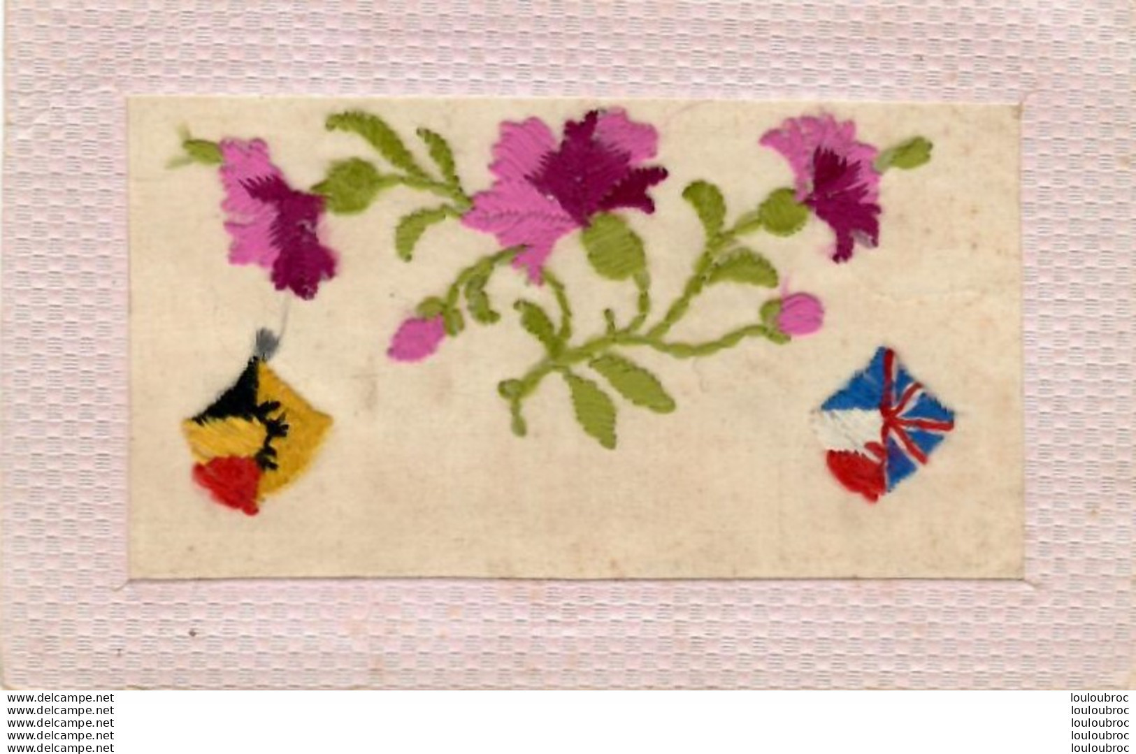 CARTE BRODEE ET DRAPEAUX - Embroidered