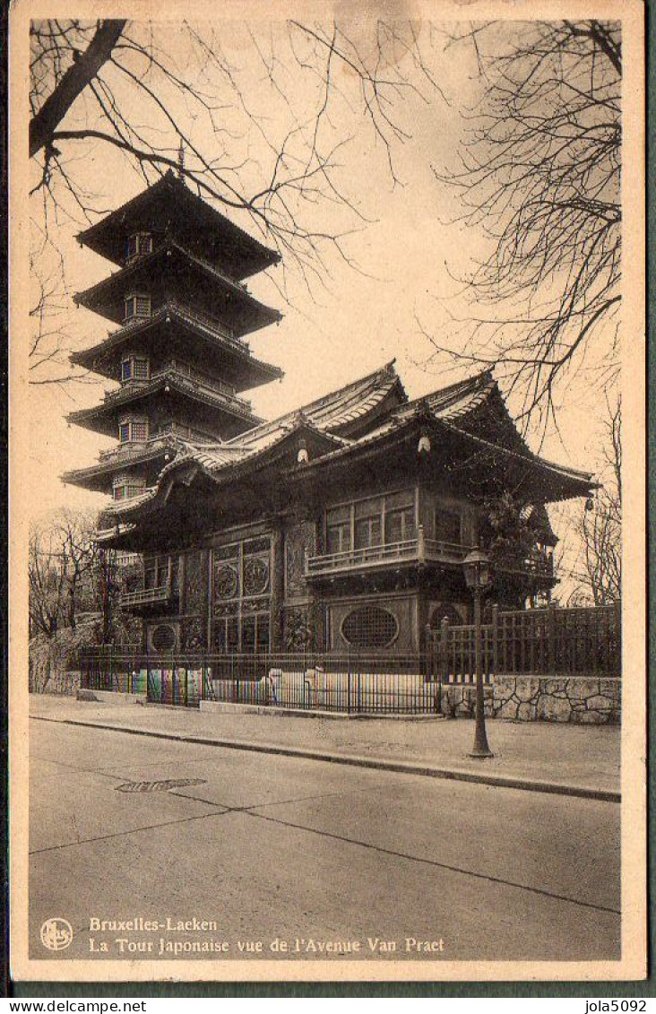 BELGIQUE -  BRUXELLES-LAEKEN - La Tour Japonaise Vue De L'avenue Van Praet - Monuments