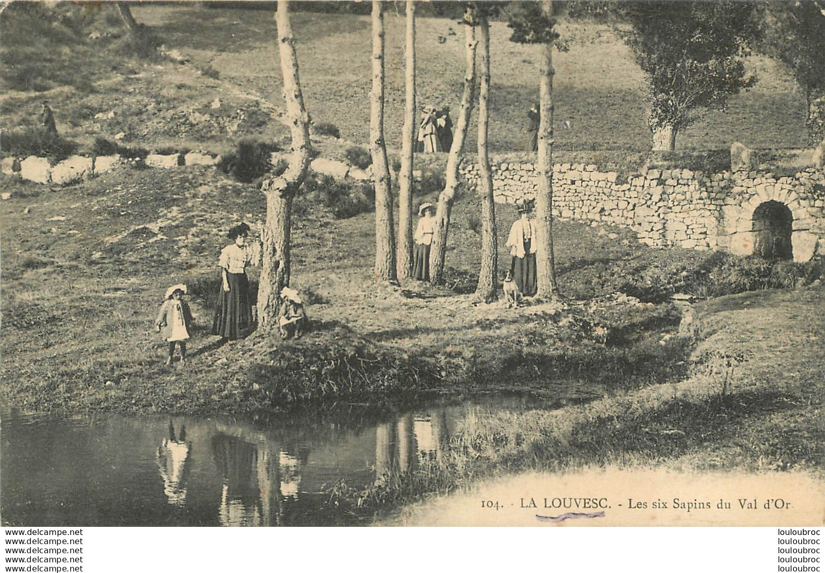 LA LOUVESC  LES SIX SAPINS DU VAL D'OR - La Louvesc