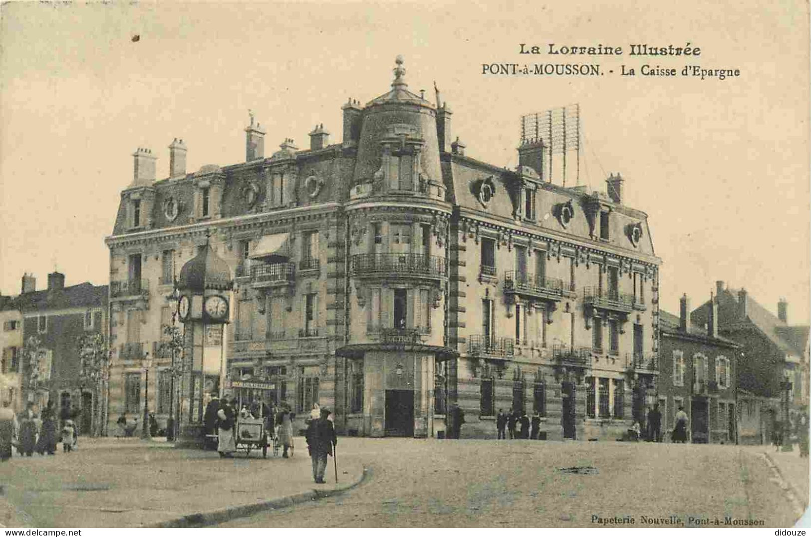 54 - Pont à Mousson - Caisse D'Epargne - Animée - Triporteur - CPA - Etat Pli Visible Et Coin Manquanf - Voir Scans Rect - Pont A Mousson