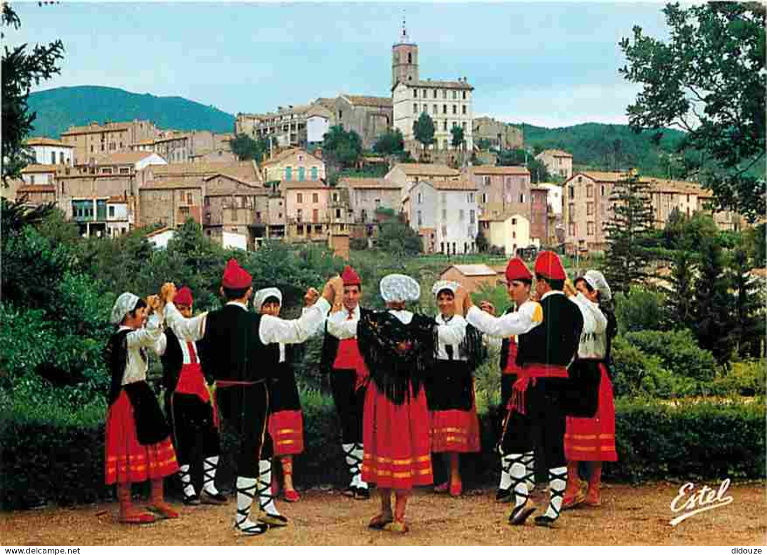 Folklore - Danses - Pays Catalan - La Sardane Par Le Groupe Folklorique De St Laurent De Cerdans - CPM - Voir Scans Rect - Dans