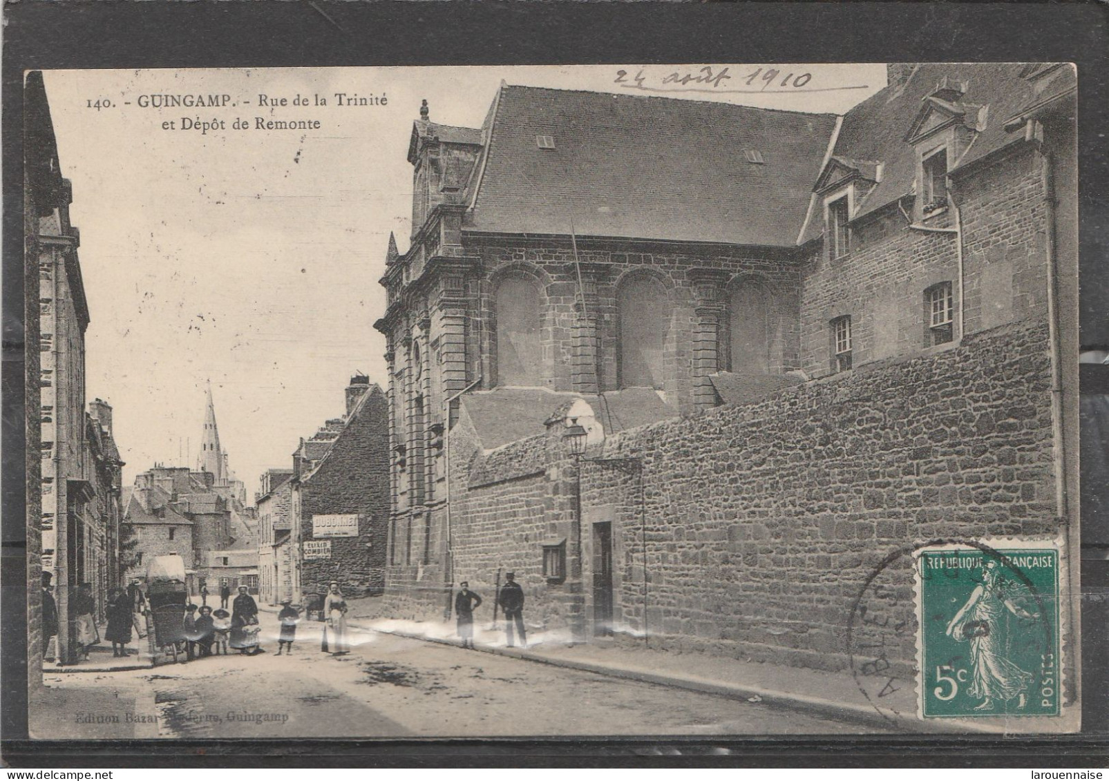 22 - GUINGAMP - Rue De La Trinité Et Dépôt De Remonte - Guingamp