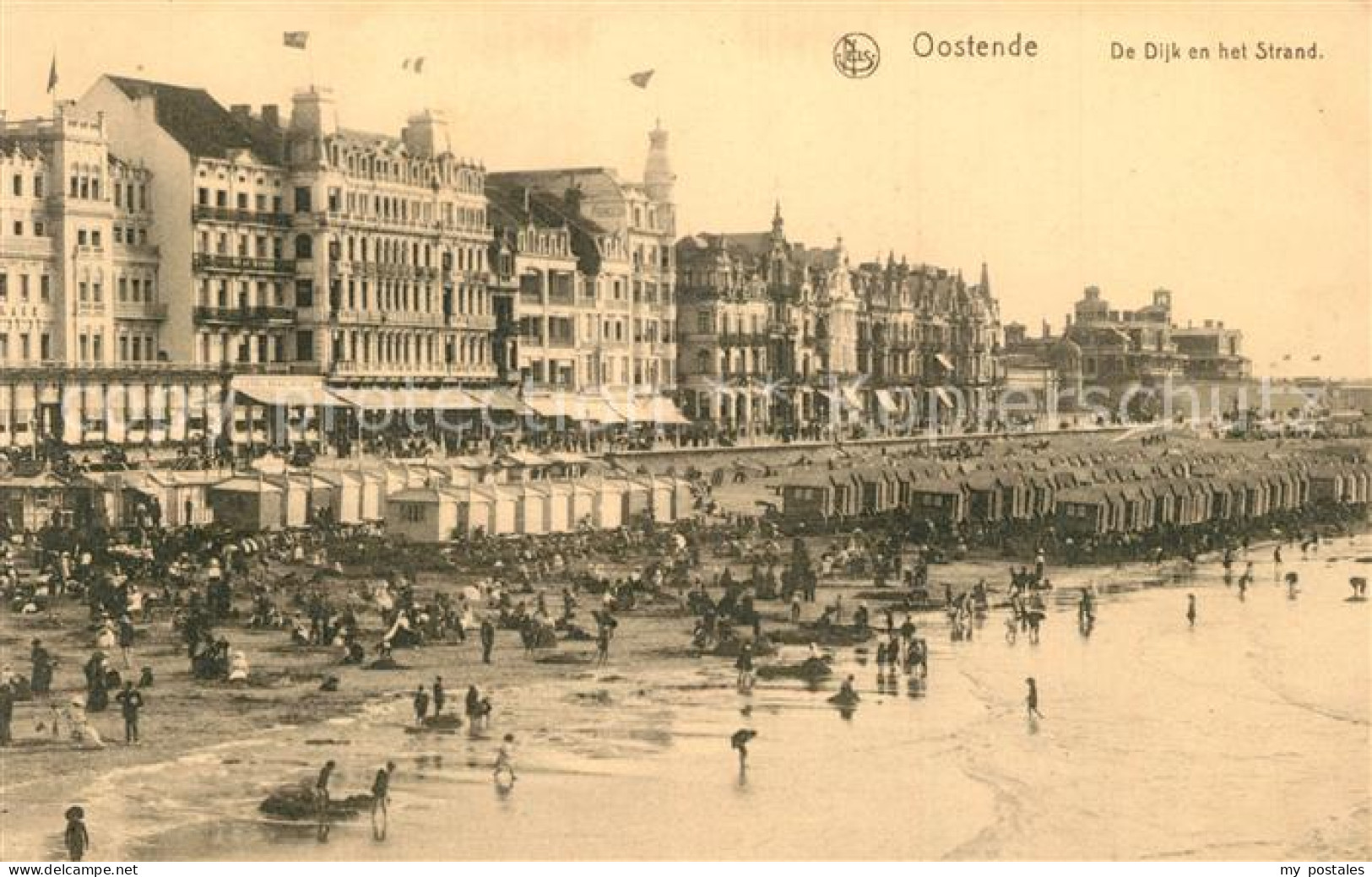 73341964 Oostende Ostende De Dijk En Het Strand La Digue Et La Plage  - Andere & Zonder Classificatie