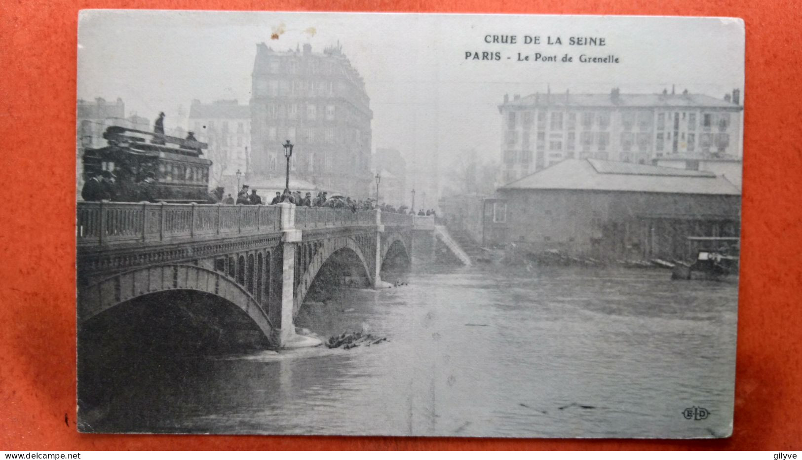 CPA (75) Crue De La Seine.1910. Le Pont De Grenelle. (7A.698) - Paris Flood, 1910