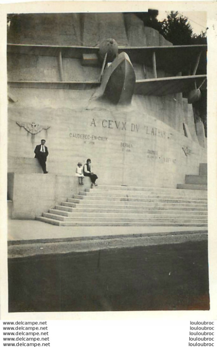 CAUDEBEC EN CAUX  MONUMENT ELEVE AUX HEROS DU LATHAM 47  PHOTO ORIGINALE 8.50 X 6 CM R1 - Aviation