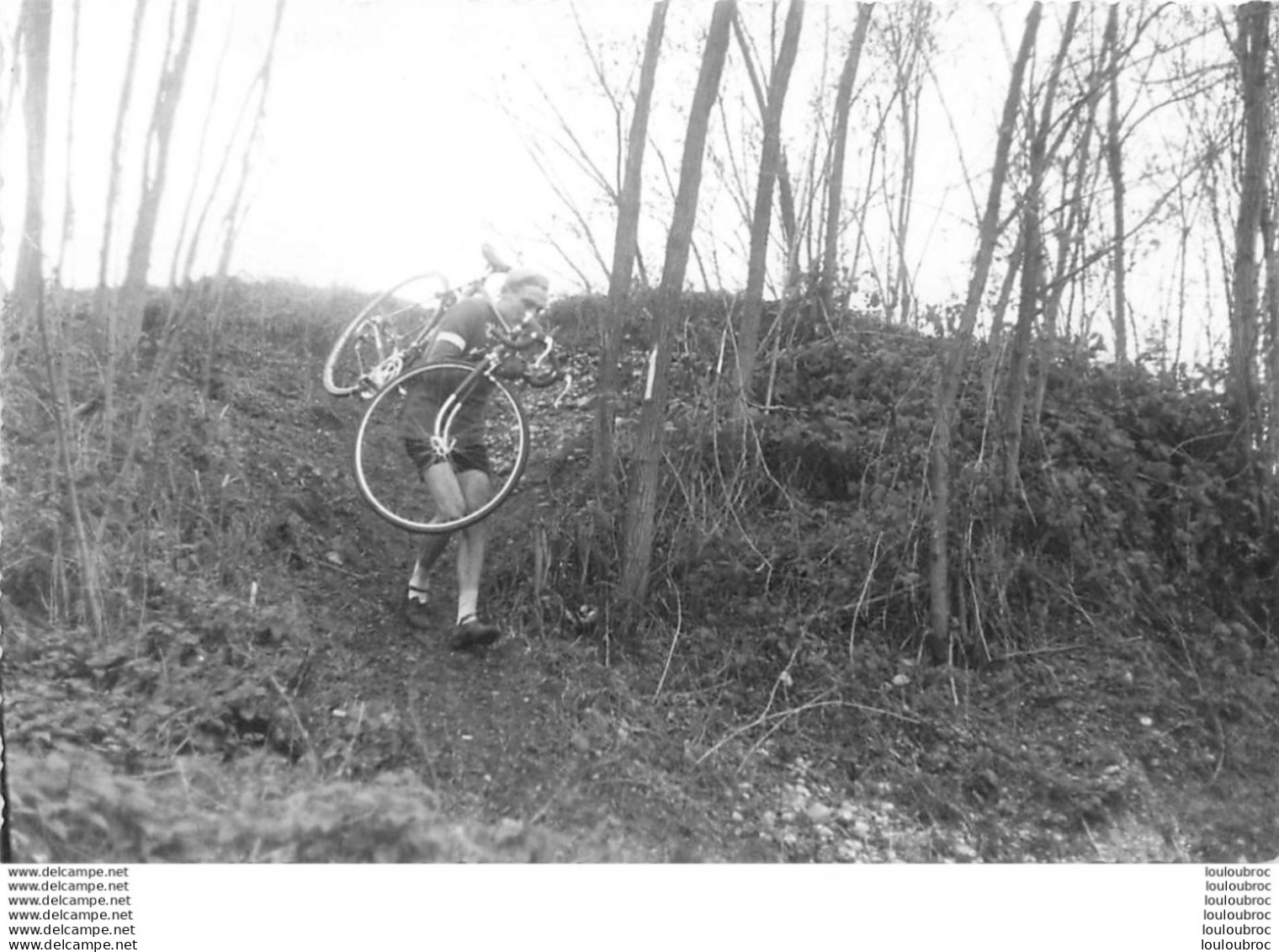 COURSE CYCLISTE 1967  LES ABRETS  ET ALENTOURS ISERE PHOTO ORIGINALE FAURE LES ABRETS  11 X 8 CM R4 - Cyclisme