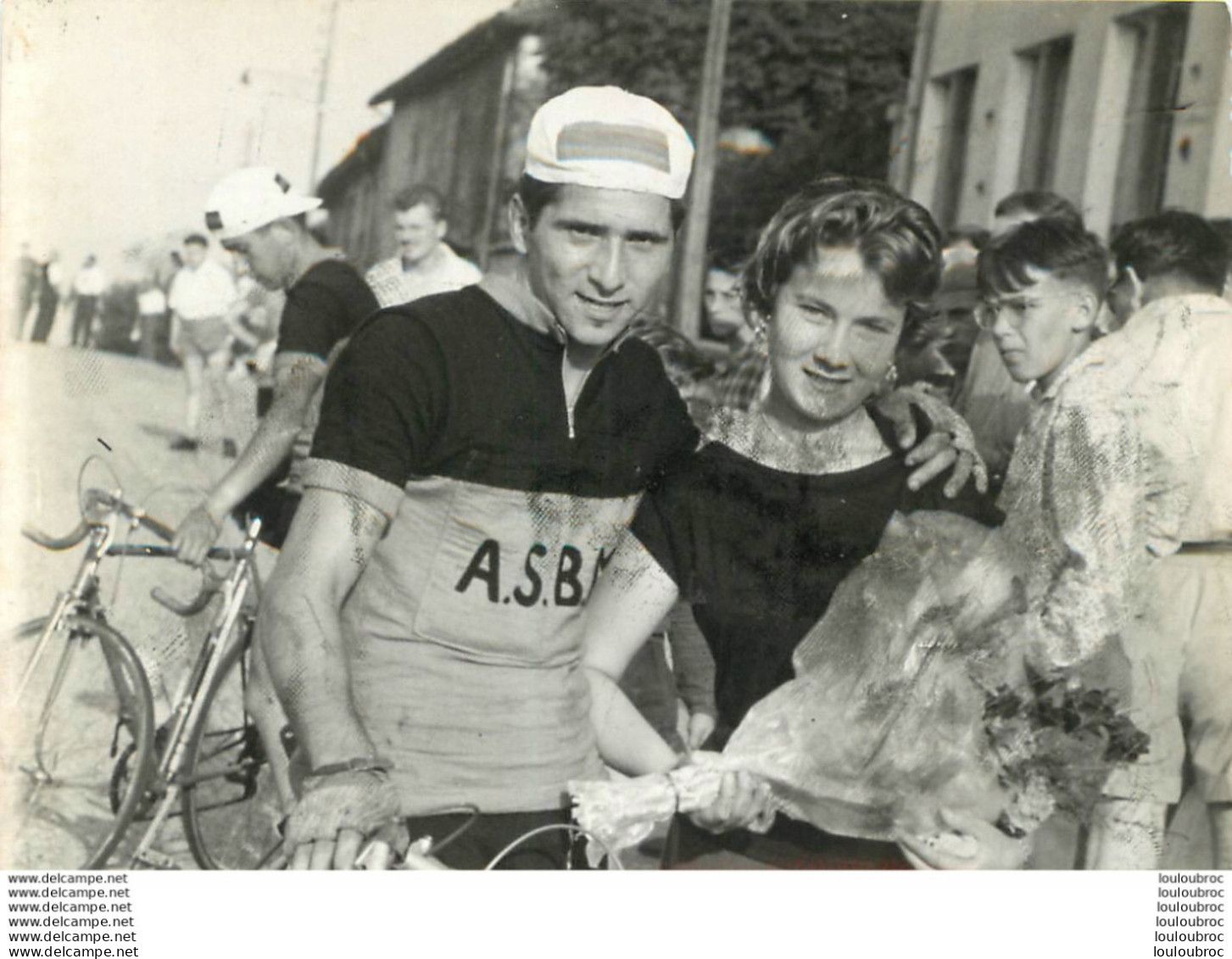 COURSE CYCLISTE 1958 LES ABRETS  ET ALENTOURS ISERE PHOTO ORIGINALE FAURE LES ABRETS  11 X 8 CM - Cyclisme