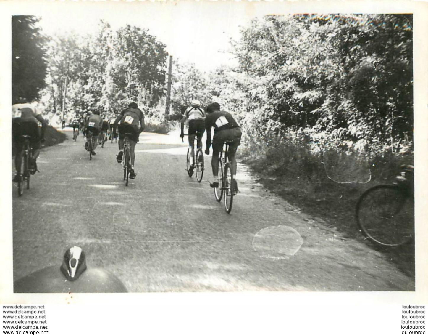 COURSE CYCLISTE 1967  LES ABRETS  ET ALENTOURS ISERE PHOTO ORIGINALE FAURE LES ABRETS  11 X 8 CM R13 - Radsport