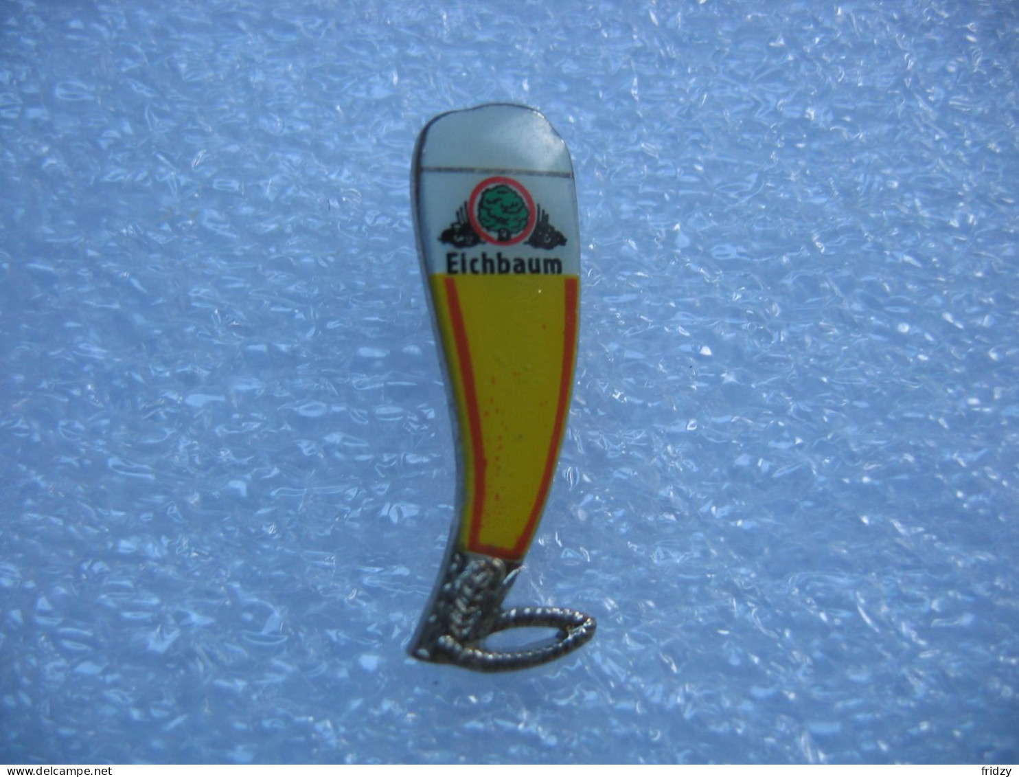 Pin's D'un Verre De Bière Rempli. Bière Eichbaum - Cerveza