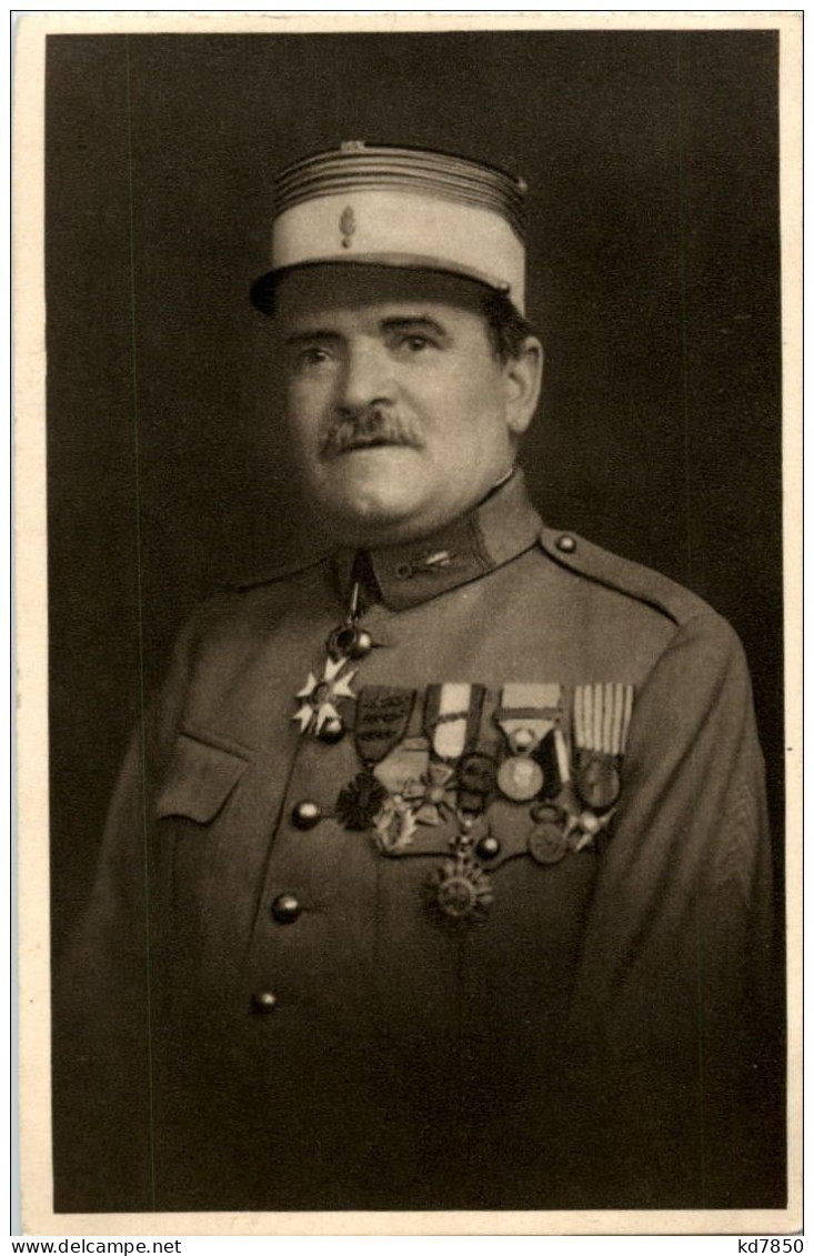 Le Colonel Raynal - Commandant Du Fort De Vaux - Personnages