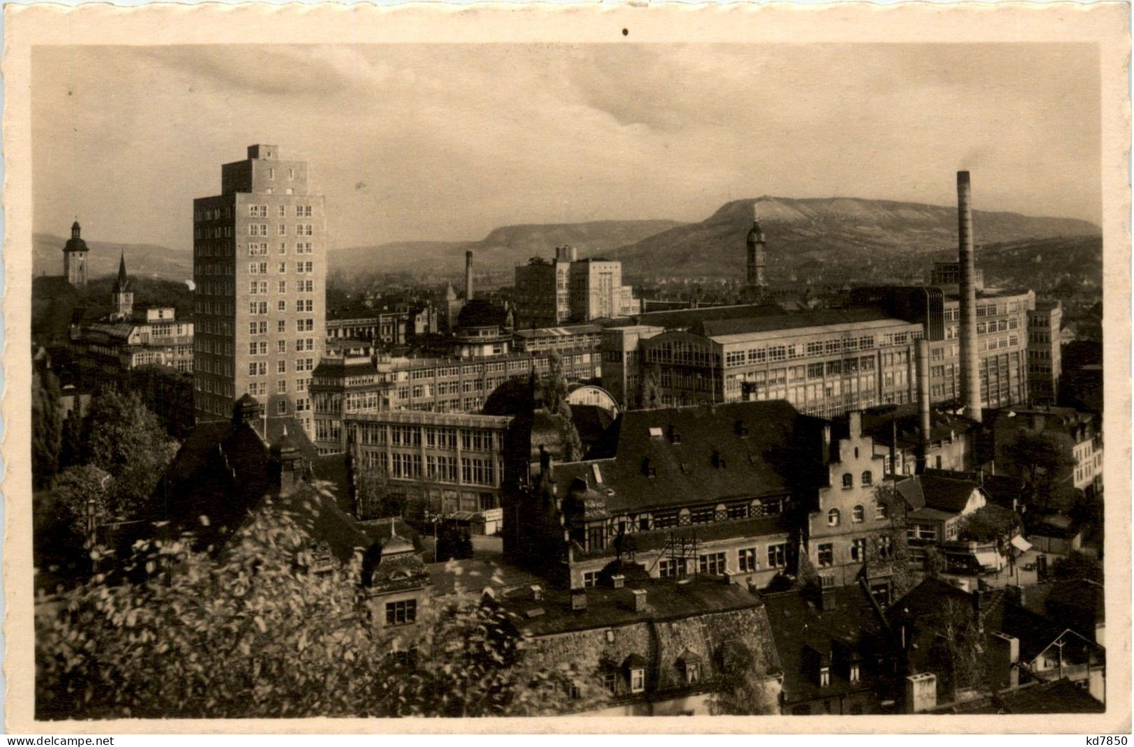 Jena - Zeifswerke, Hochhausneubau , Blick A.den Jenzig - Jena