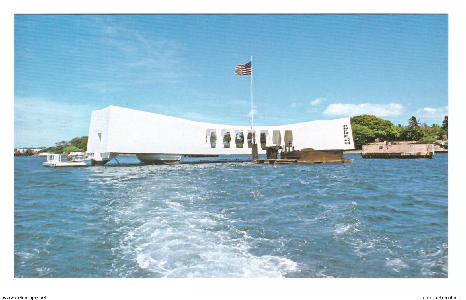 UNITED STATES // ARIZONA MEMORIAL AT PEARL HARBOR - Honolulu