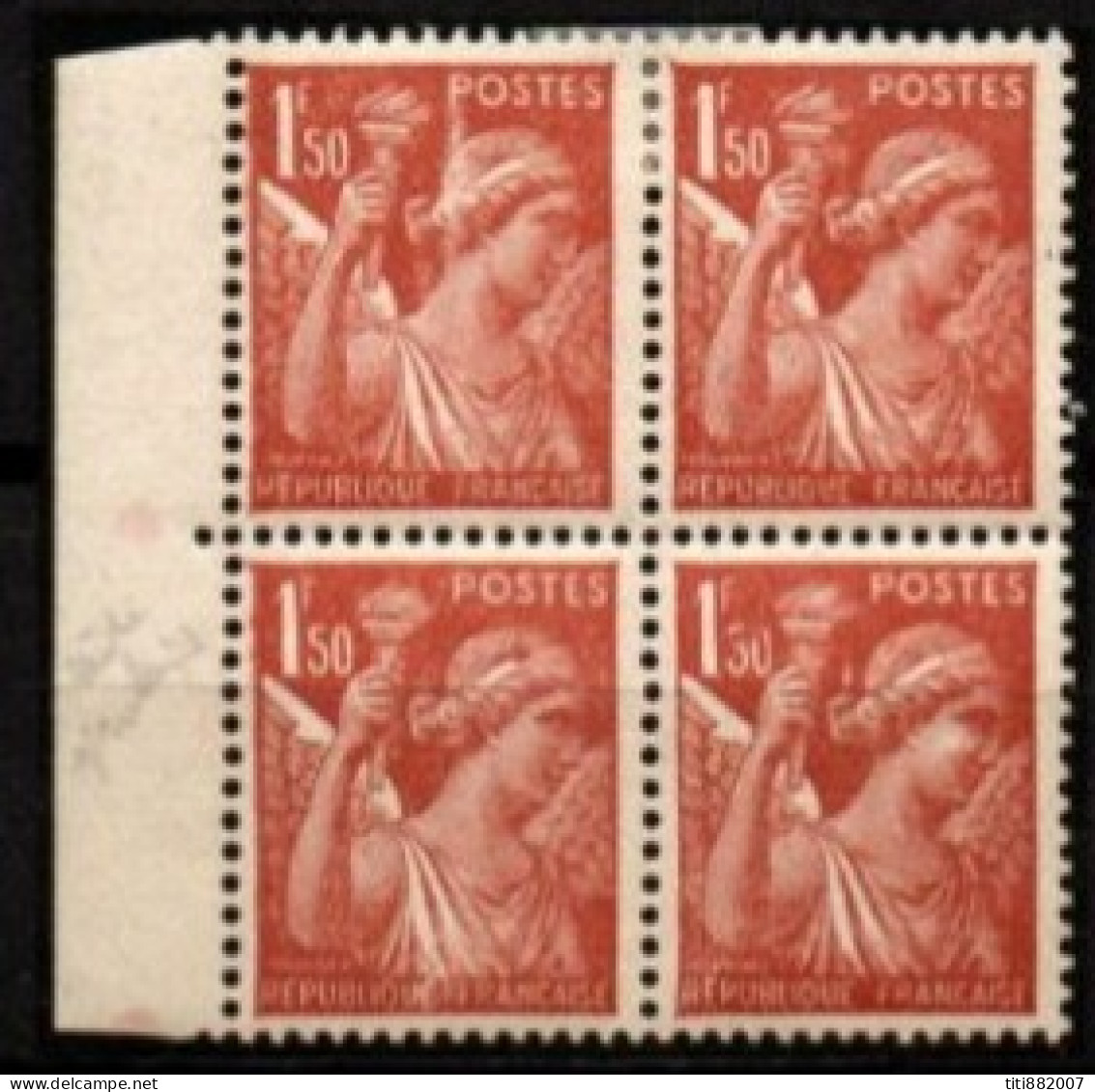 FRANCE   -  1944 .  Y&T N° 652 */** Bloc De 4.   2  Taches Blanches (1er Et 4°)  +  5 Coupé (4°) - Unused Stamps