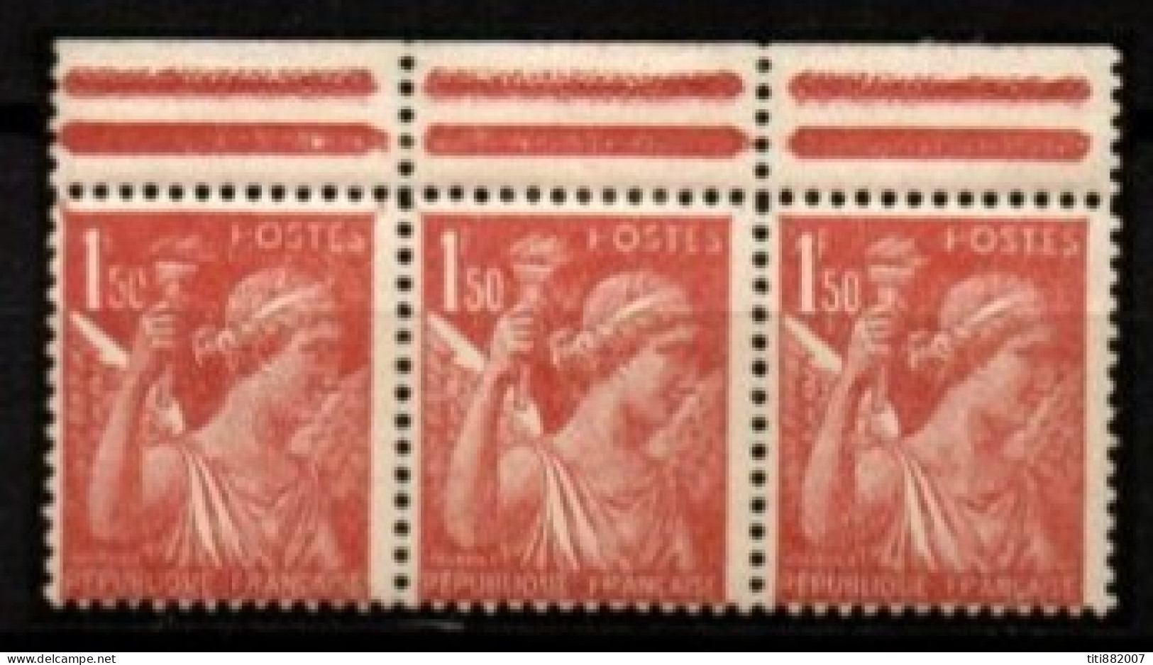 FRANCE   -  1944 .  Y&T N° 652 **  Bande De 3.   Légendes Maculées - Unused Stamps