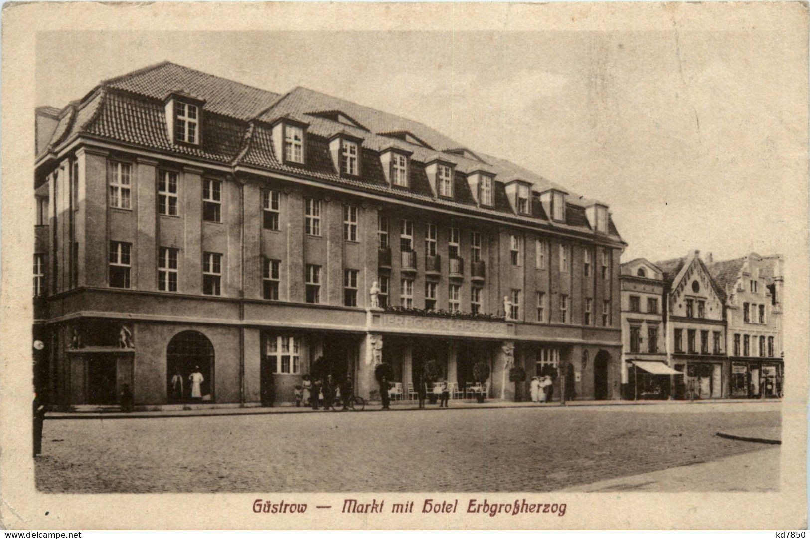 Güstrow - Markt Mit Hotel Erbgrossherzog - Guestrow