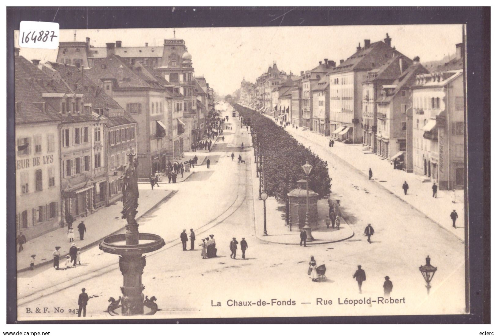 LA CHAUX DE FONDS - RUE LEOPOLD ROBERT - TB - La Chaux-de-Fonds