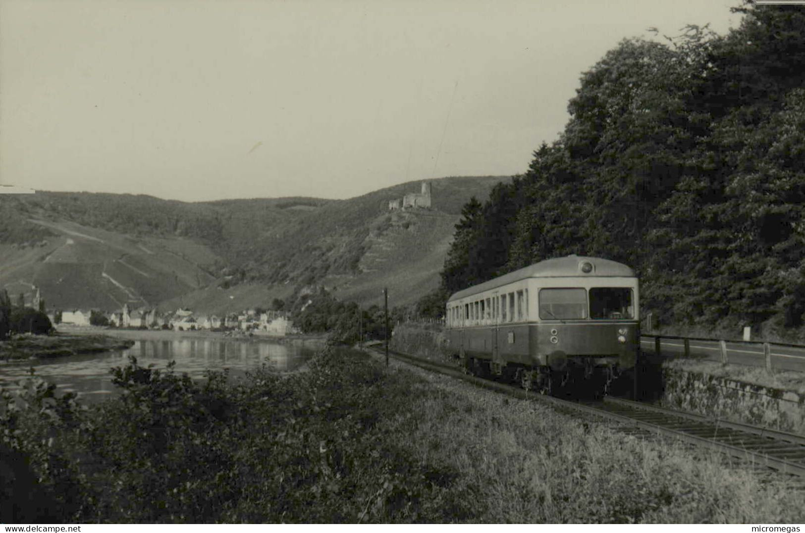 Reproduction - VT 66 - Mosel Tal Und Bahn Kastel-Stadt Und Schloss Landshut - Eisenbahnen