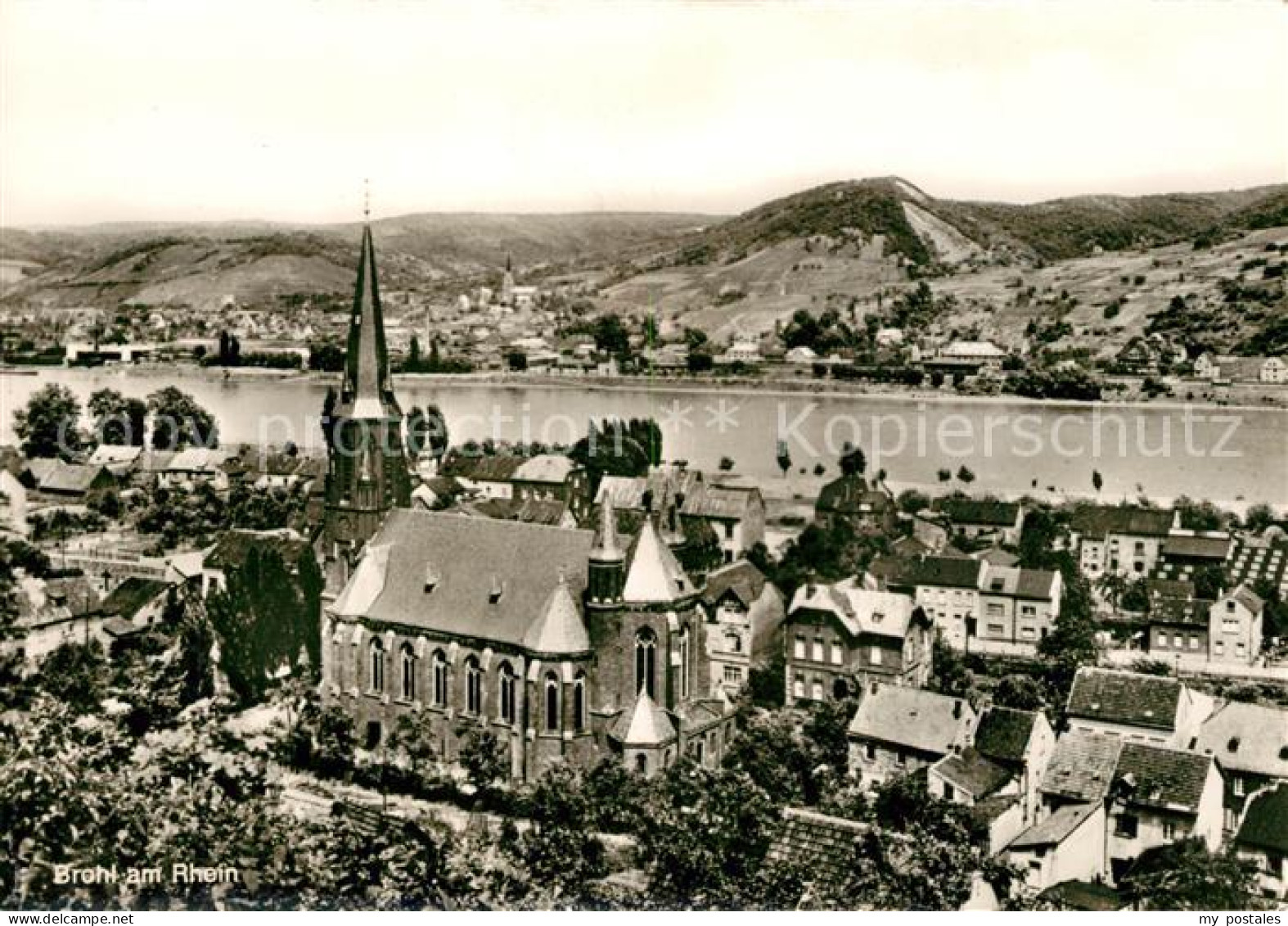 73335859 Brohl-Luetzing Stadtpanorama Mit Kirche Blick Ueber Den Rhein Brohl-Lue - Andere & Zonder Classificatie