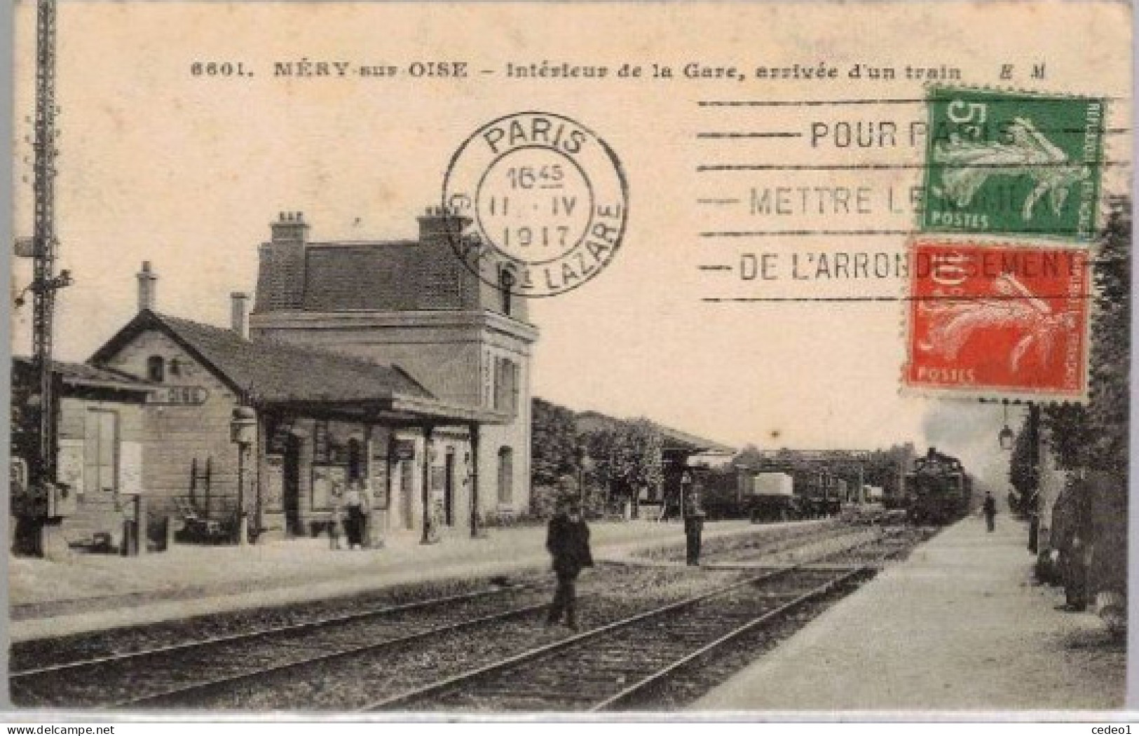 MERY SUR OISE  INTERIEUR DE LA GARE  ARRIVEE D'UN TRAIN - Mery Sur Oise