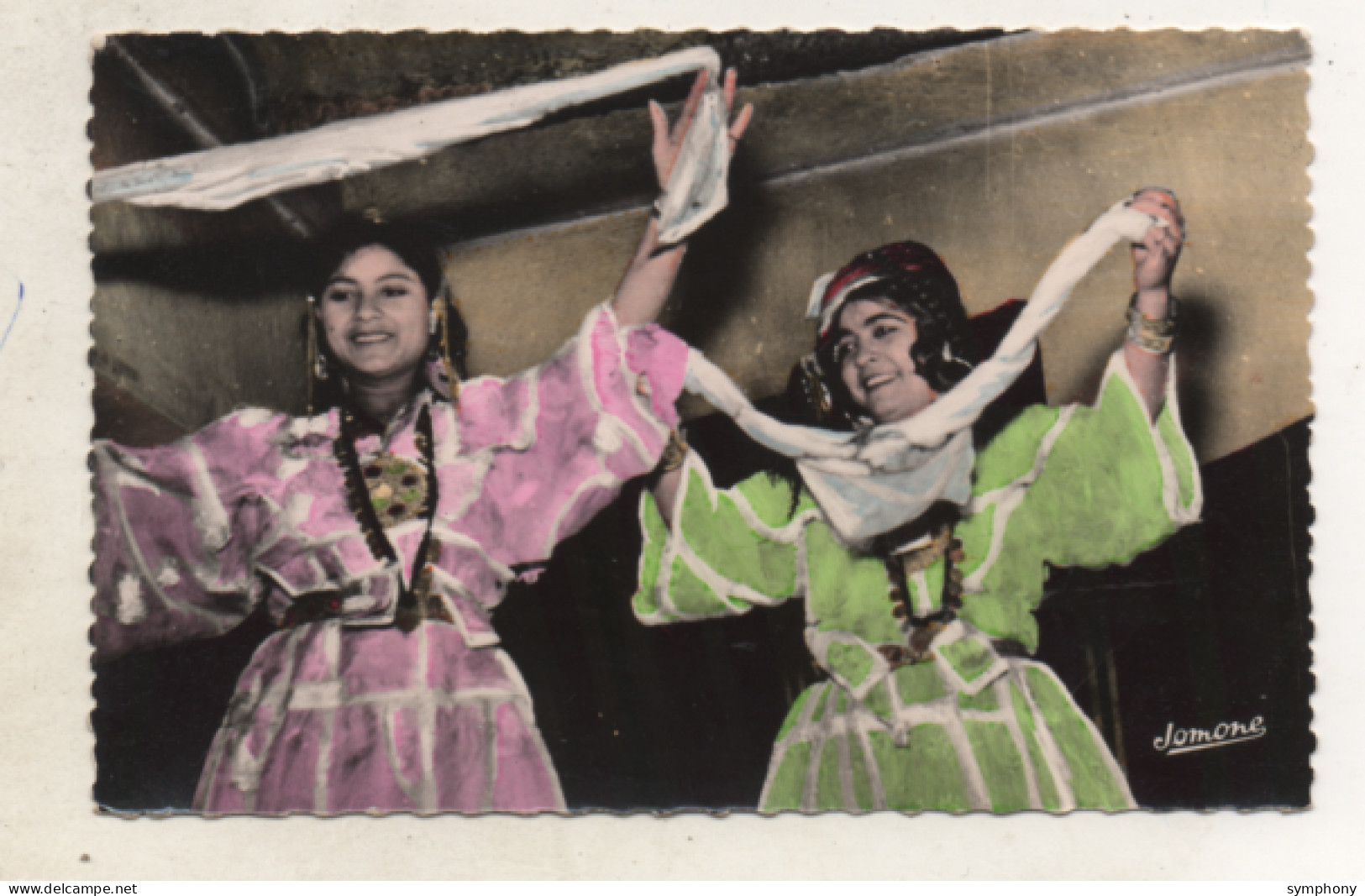 3 CP - BOU SAADA - Cité Du Bonheur - Danseuses Ouled-Maïls - Photo Du Gt Général De L'Algérie - - Vrouwen