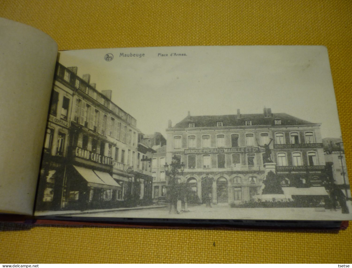 Maubeuge - Carnet De 12 Cartes Vues Détachables ( Manque 1 Carte Postale ) / Nels - Edition Belge - Maubeuge