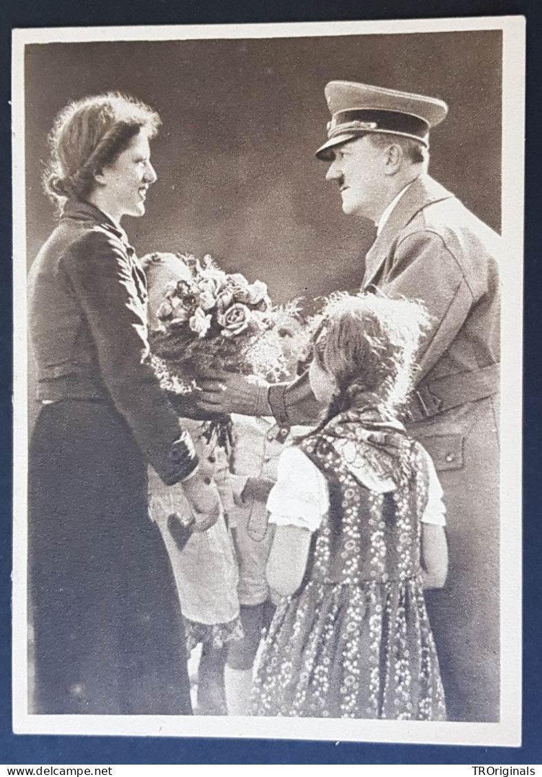 GERMANY THIRD 3rd REICH ORIGINAL NAZI POSTCARD HITLER MOTHER & CHILD - GERMAN SPRING - Weltkrieg 1939-45