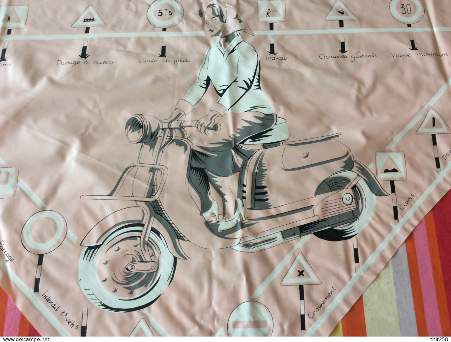 Original / Pas Courant  ! Lot D'Anciens Foulards De Pluie / Décor SCOOTER ( Lambretta Vespa ) Années 60/ 70 - Moto
