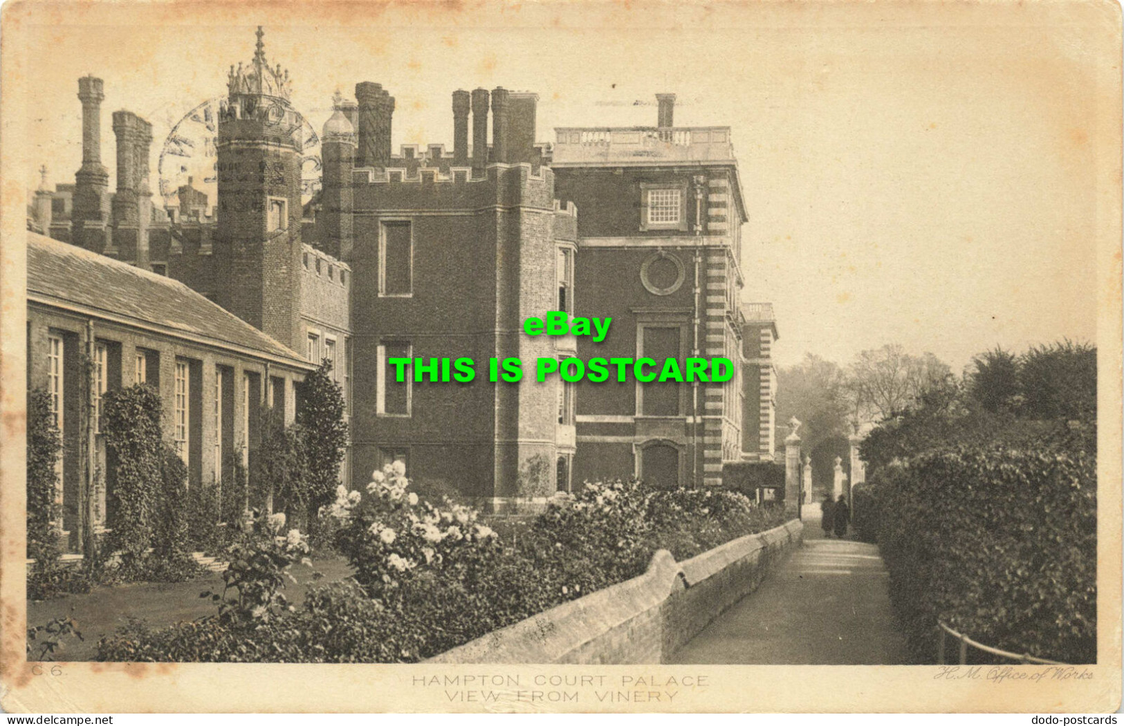 R622128 C6. Hampton Court Palace. View From Vinery. H. M. Office Of Works. Photo - Welt