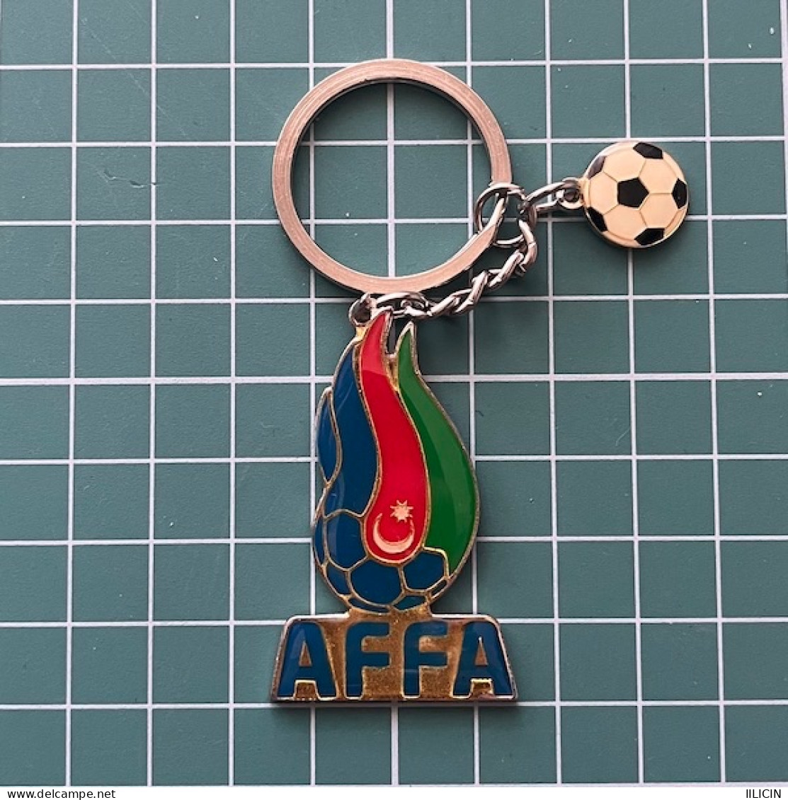 Pendant Keychain Souvenir SU000232 - Football Soccer AFFA Azerbaijan Federation Association Union - Kleding, Souvenirs & Andere