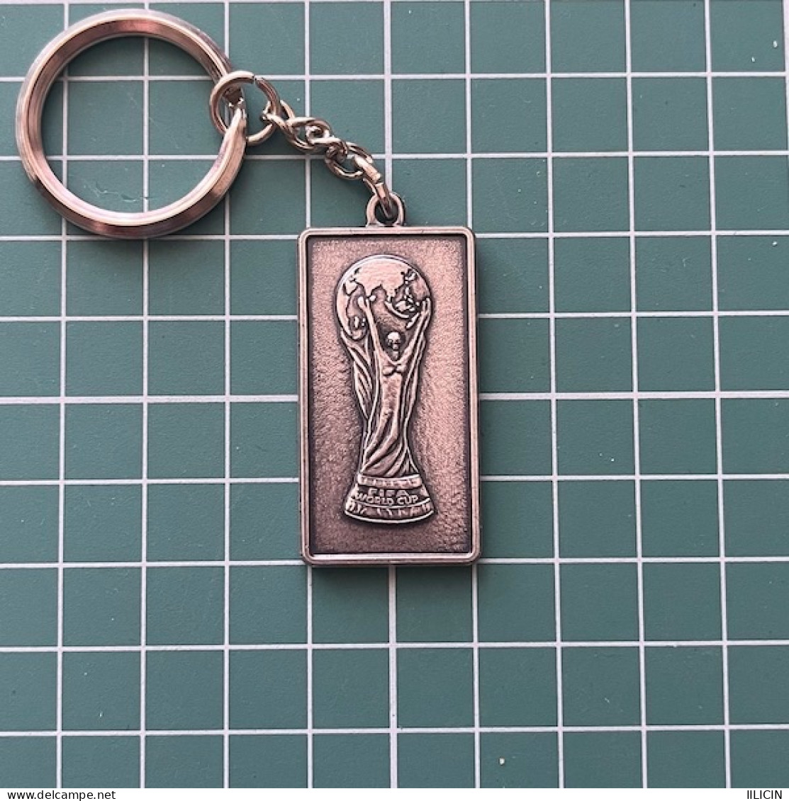 Pendant Keychain Souvenir SU000236 - Football Soccer Germany Deutschland DFB Federation Association Union - Bekleidung, Souvenirs Und Sonstige