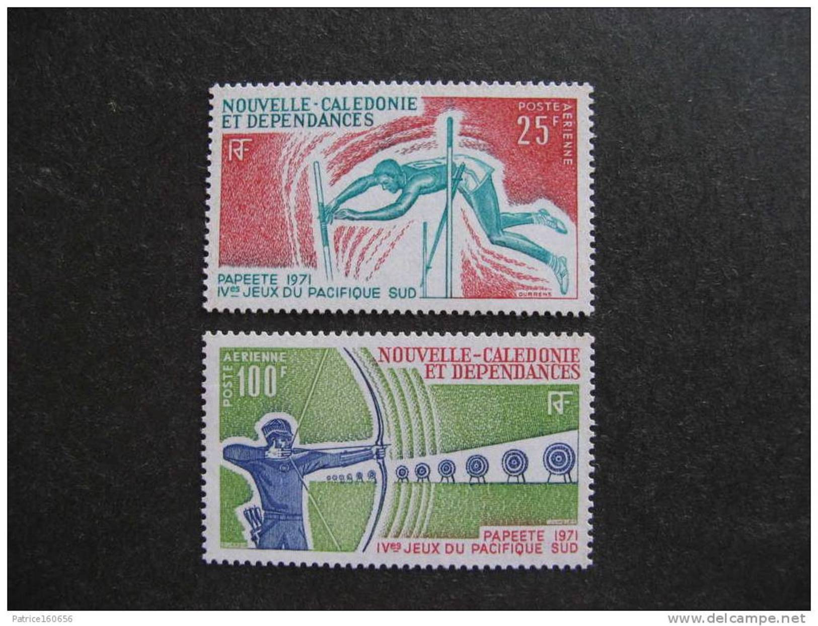 Nouvelle-Calédonie: TB Paire PA N° 122/123, Neufs XX . - Unused Stamps