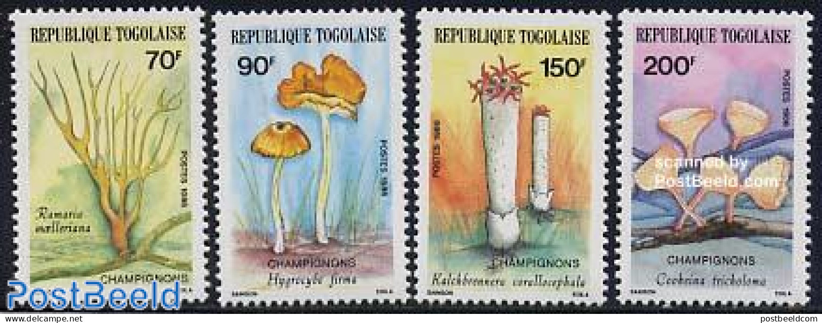 Togo 1986 Mushrooms 4v, Mint NH, Nature - Mushrooms - Pilze