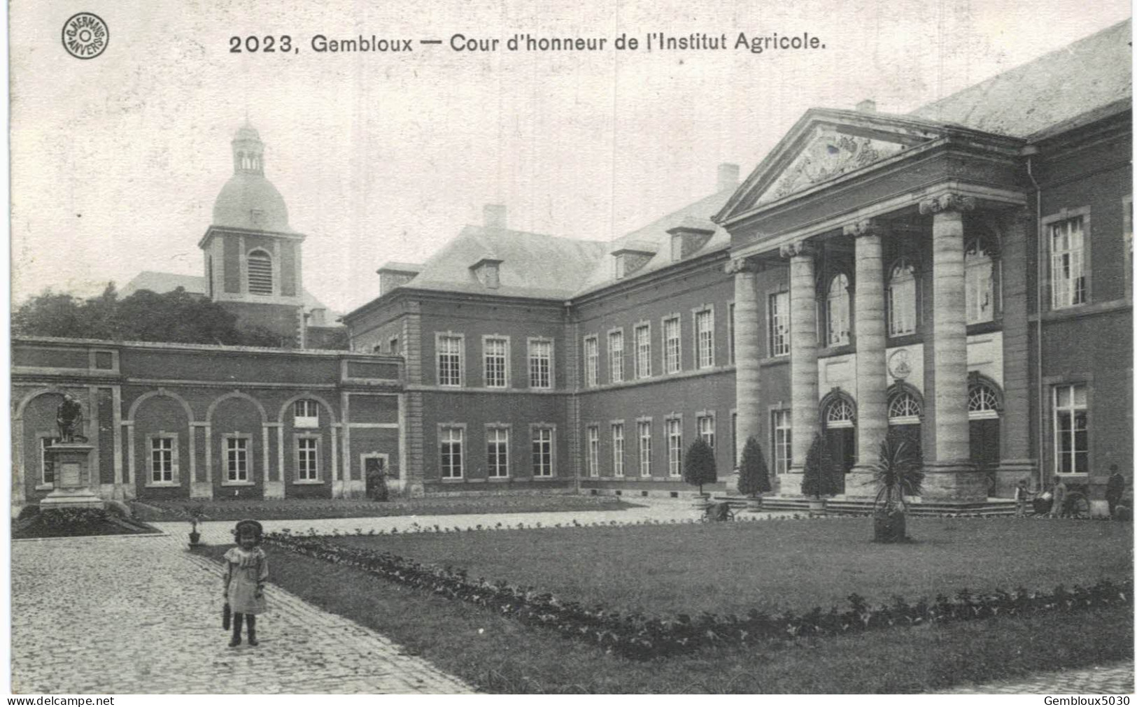 (756) Gembloux   Cour D'honneur De L'Institut Agricole - Gembloux
