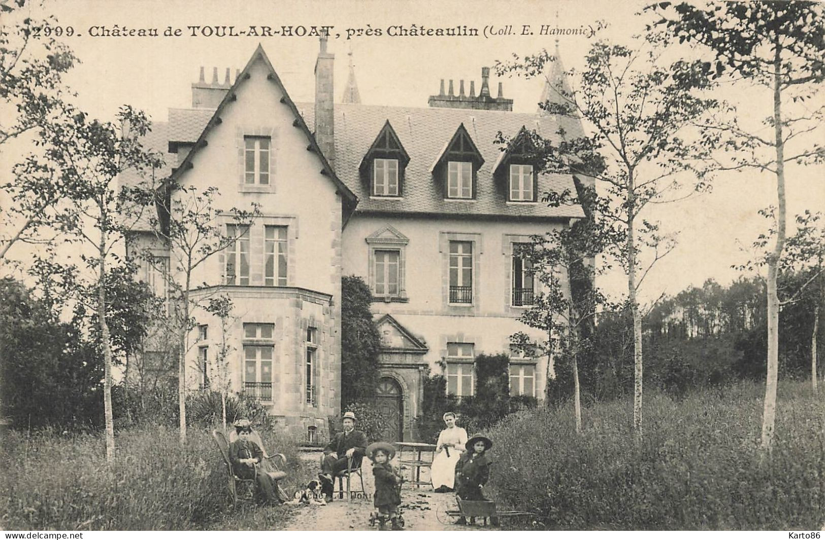 Châteaulin * Le Château De Toul Ar Hoat * Enfants Villageois Propriétaires - Châteaulin