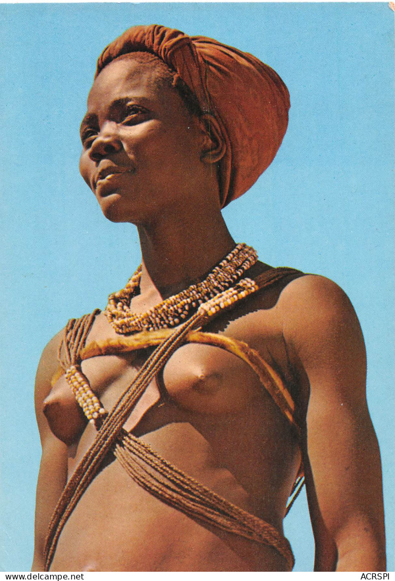 GABON  LIBREVILLE NUS ETHNIQUES Femme Région Ogooué-Ivindo  Nue Nu Naked  N° 31 \ML4019 - Gabon