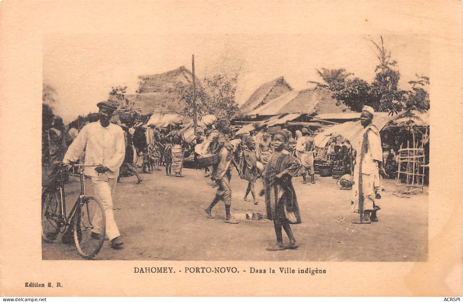 BENIN Ancien DAHOMEY PORTO NOVO Dans La Ville Indigène, Non Voyagée Edition ER  N° 60 \ML4022 - Benin