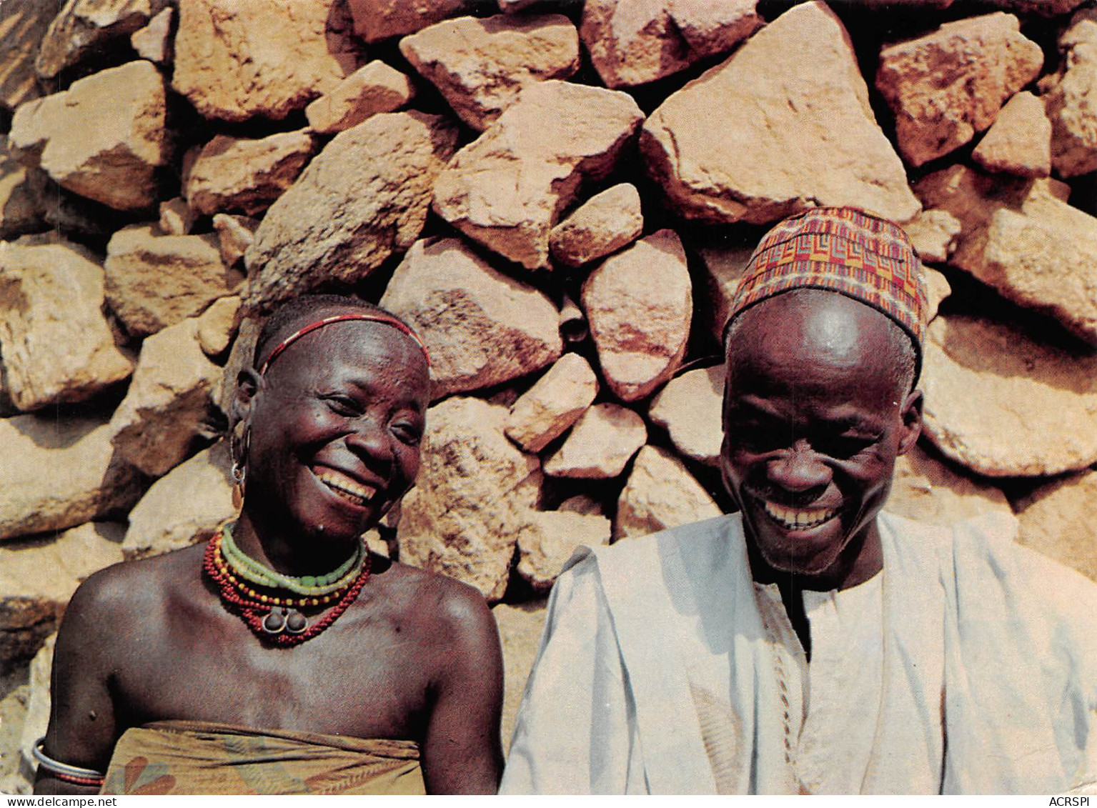 CAMEROUN OUDJILA - NORD CAMEROUN - Une Vieillesse Heureuse, Un Vieux Couple Souriant  N° 31 \ML4025 - Camerún