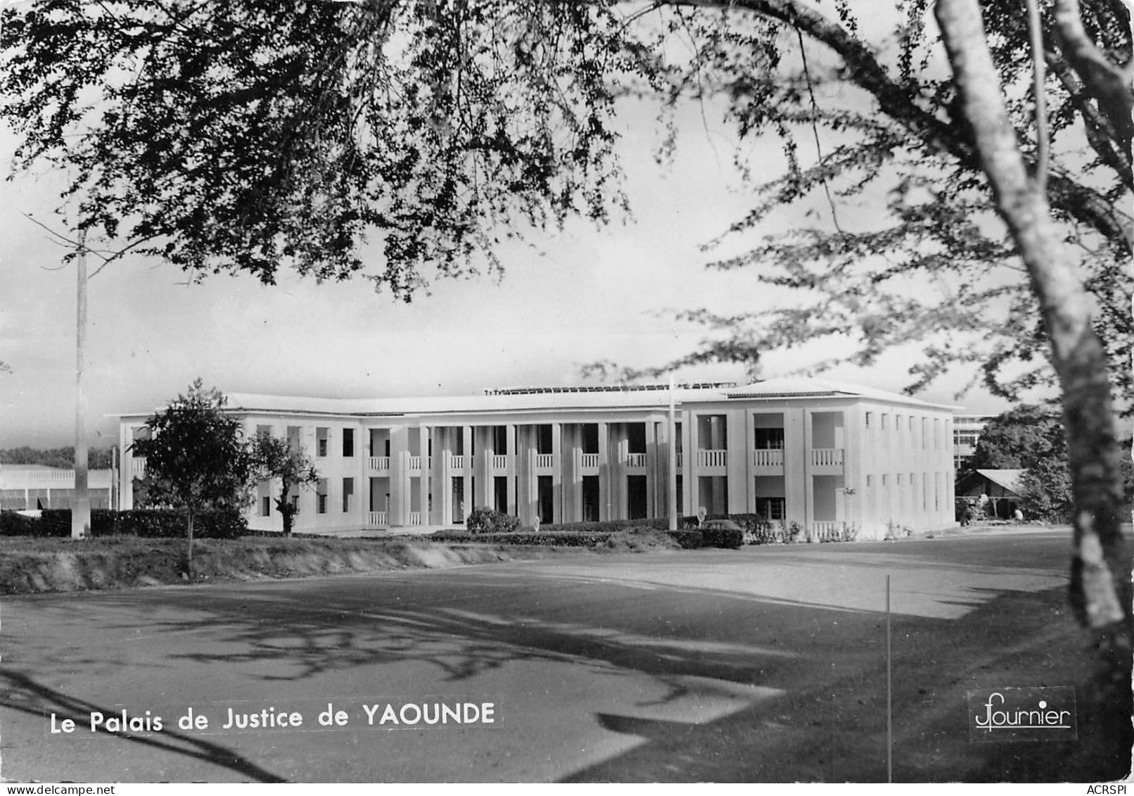 CAMEROUN YAOUNDE Le Palais De Justice N° 69 \ML4025 - Kamerun