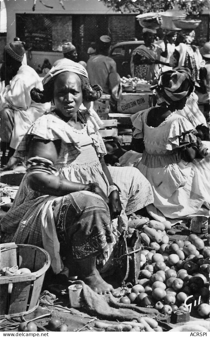 SENEGAL DAKAR  Marchande De Légumes   N° 22 \ML4032 - Senegal