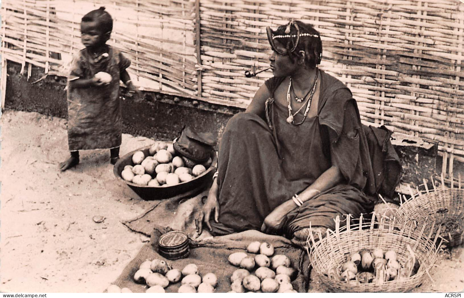 SENEGAL DAKAR  Femme Maure Vendant Des Mangues   N° 38 \ML4032 - Senegal